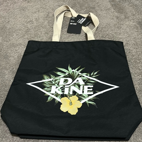 Dakine tote NWT - Picture 1 of 5